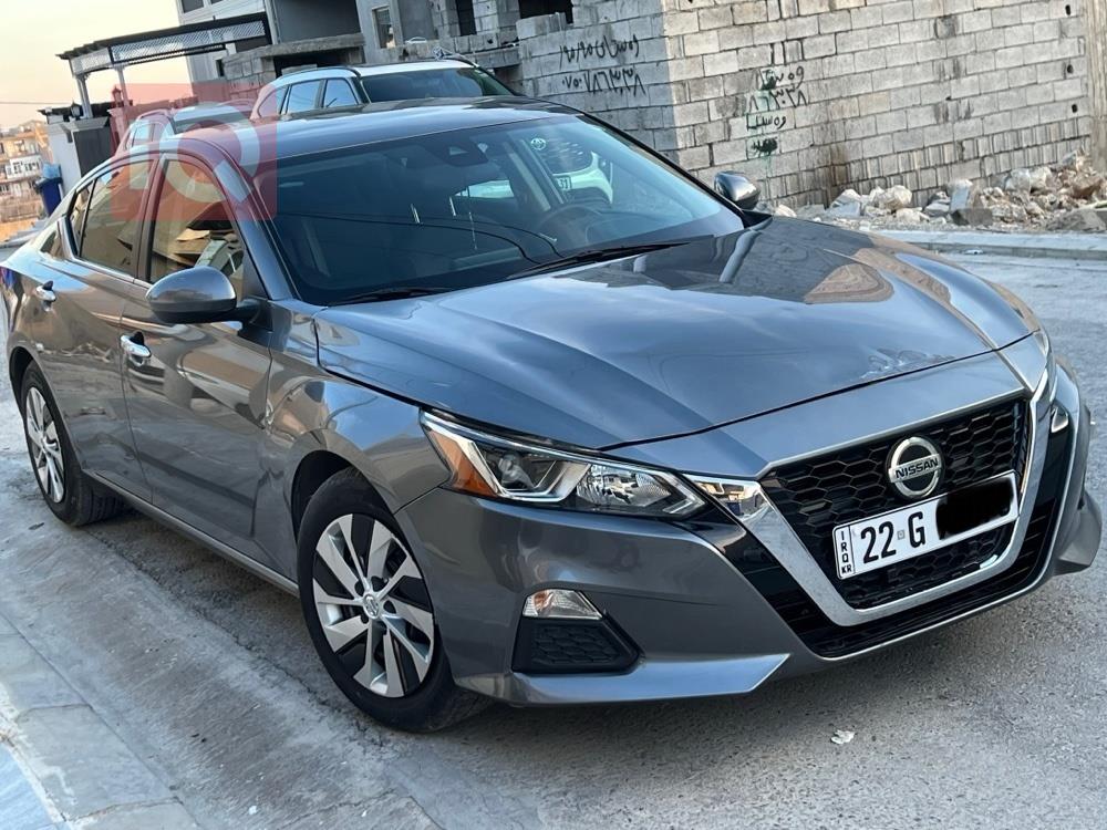 نيسان ألتيما